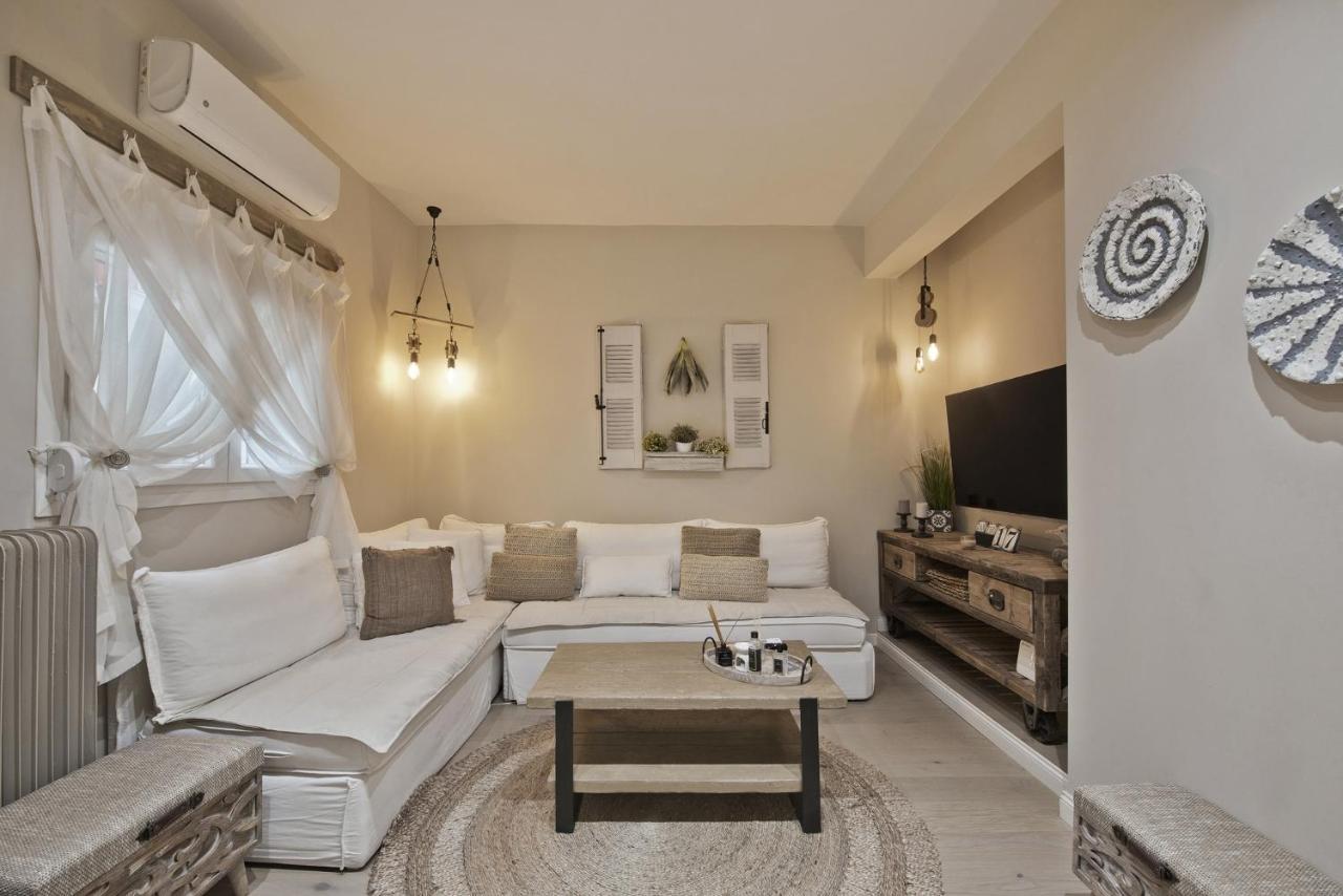 Stylish Apartment At Pagrati Athen Exterior foto