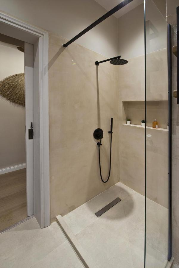 Stylish Apartment At Pagrati Athen Exterior foto